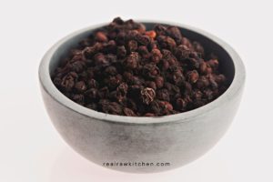 what are schisandra berries